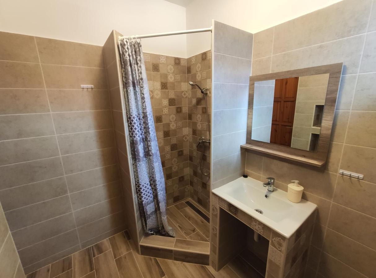 Royal Apartman Hajduszoboszlo Exterior photo
