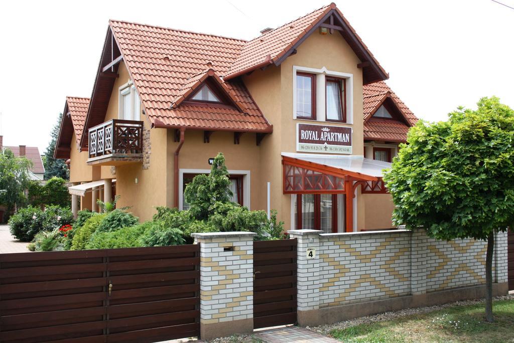 Royal Apartman Hajduszoboszlo Exterior photo