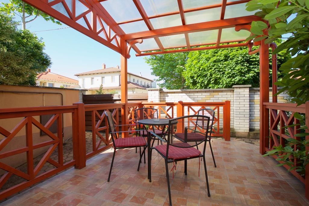 Royal Apartman Hajduszoboszlo Exterior photo