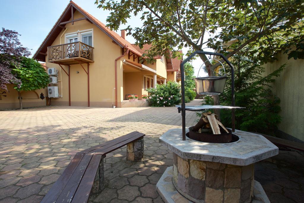 Royal Apartman Hajduszoboszlo Exterior photo